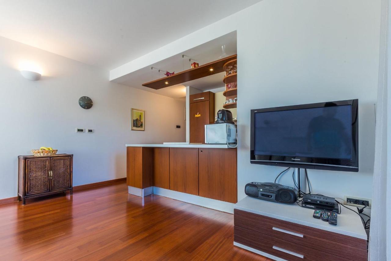 Adriano 2Br Apartment With Terrace Zadar Dış mekan fotoğraf
